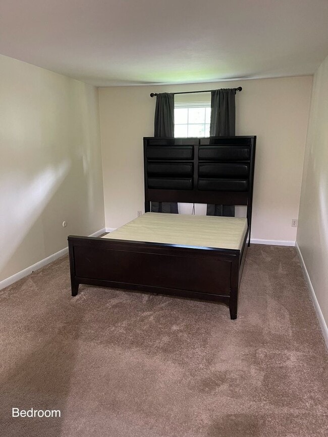 Building Photo - Bright & Modern 1 Bedroom Condo in quiet, ...