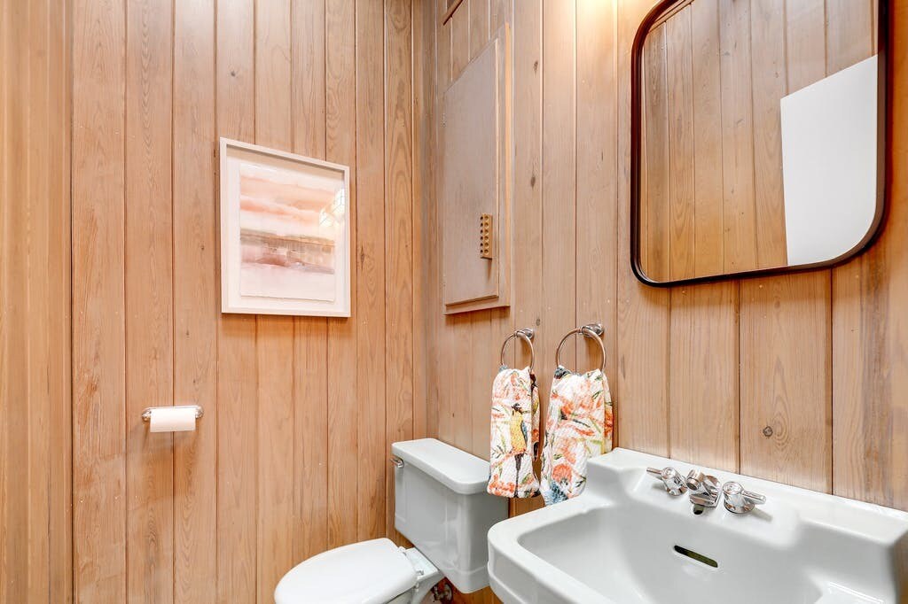 Building Photo - 1813 Dexter St