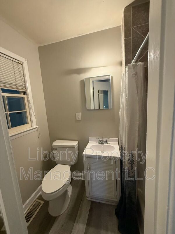 Building Photo - 475 Albemarle Dr