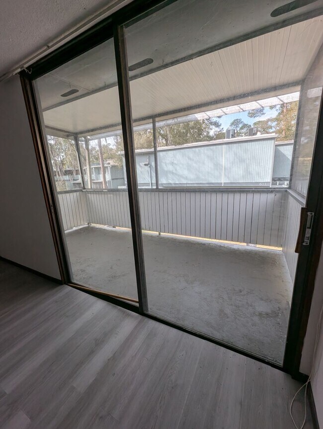 Building Photo - Sparrow 101