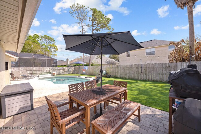 Building Photo - 13948 Spoonbill St N