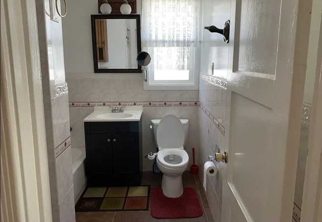 Building Photo - 500 87th St