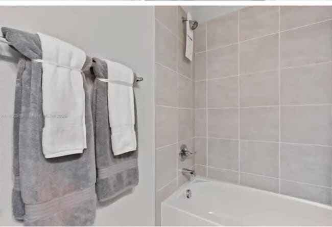 Building Photo - 436 NW 10th St