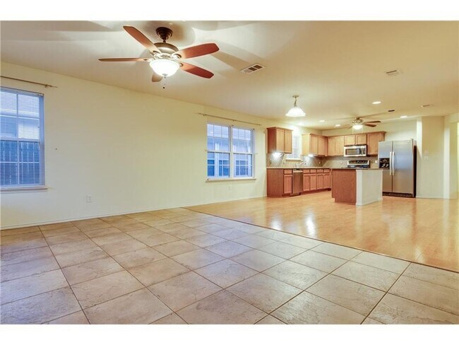 Building Photo - Beautiful single-story home with a front garage featuring a 3-bedroom, 2-bath split floor plan.