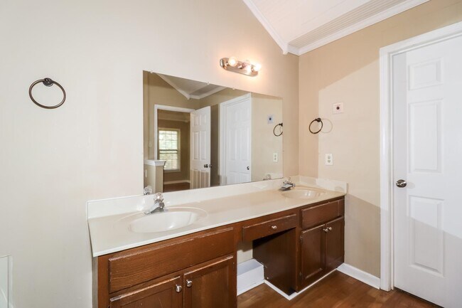 Building Photo - 1483 Wood Trail Cir