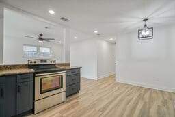 Building Photo - 2500 Francis Ave