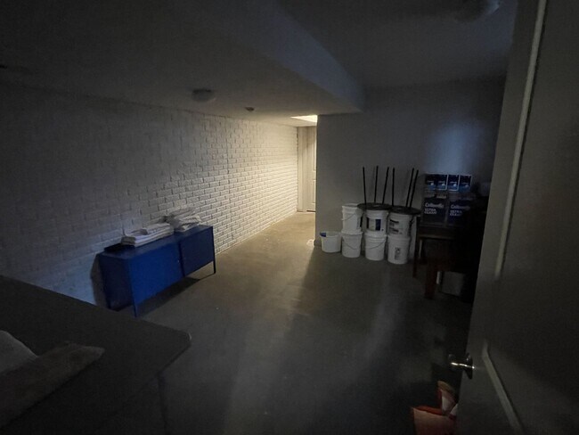 Building Photo - 94 Mcmillen