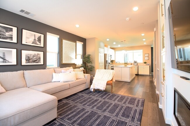 Building Photo - 164 Agustin Narvaez St