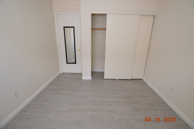 Building Photo - 9330 Cool Creek Ave