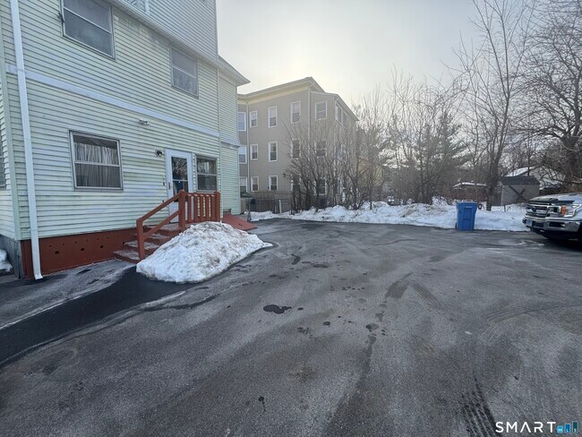 Building Photo - 110 Adelaide St