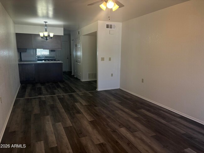Building Photo - 235 E Paula Cir