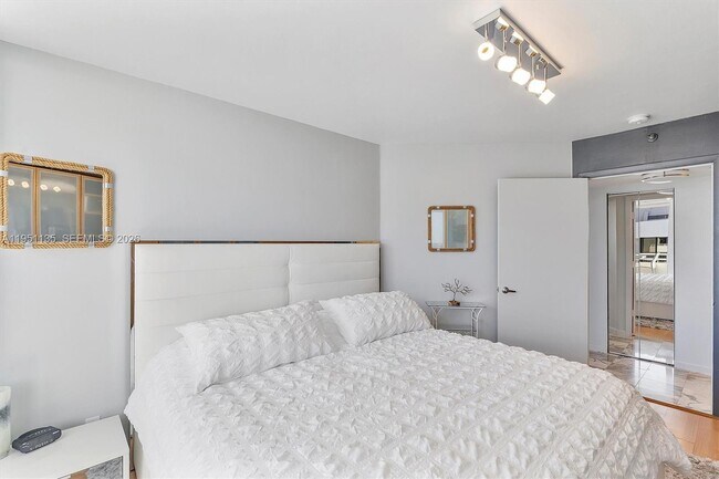 Building Photo - 8911 Collins Ave