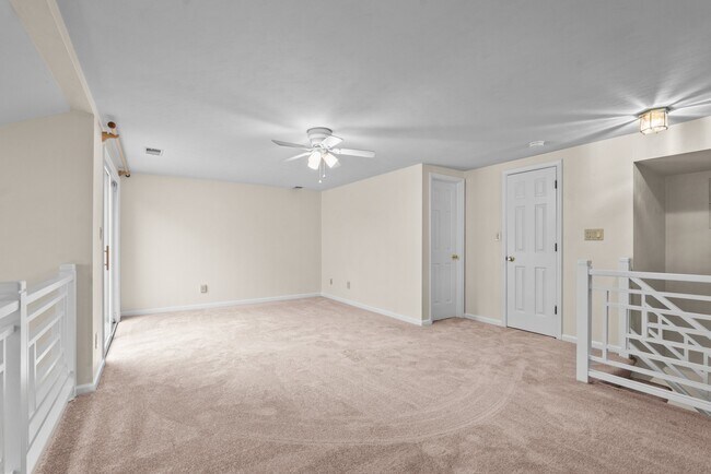 Building Photo - 501 Hidden Way
