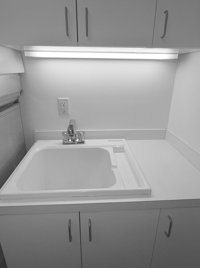 Building Photo - The Meriwether