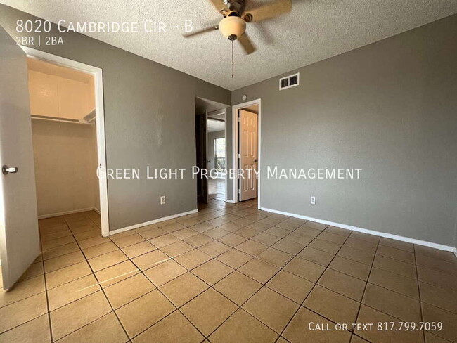 Building Photo - 8020 Cambridge Cir