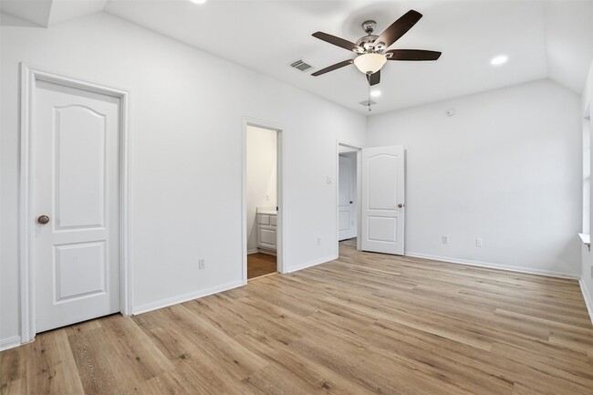 Building Photo - 2802 Kestrel Trace Ln