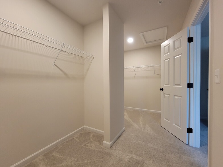 Building Photo - 151 Beech Tree Ct