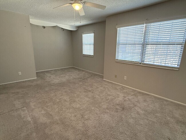 Building Photo - 4812 Windrush Ln
