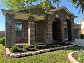 Building Photo - 3143 S Royce Cir
