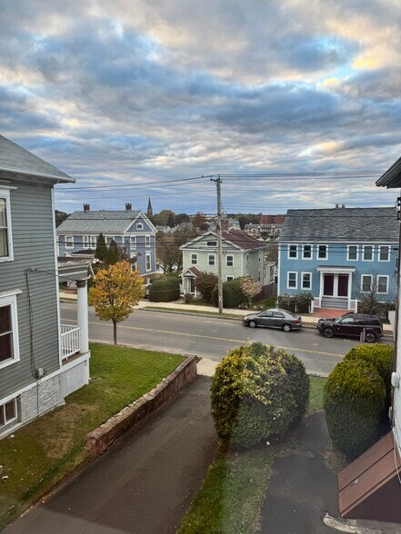 Building Photo - 651 Quinnipiac Ave