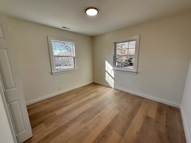 Building Photo - 6037 Dahlgren Ave