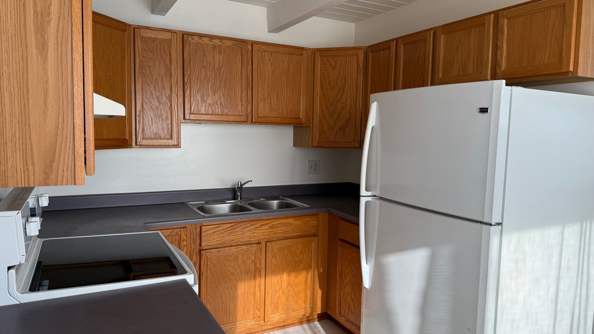 renovated kitchen - 5424 Van Fleet Ave