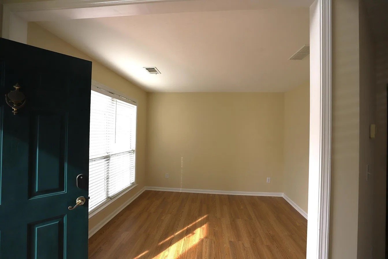 Building Photo - 2648 Morgan Lake Dr NE