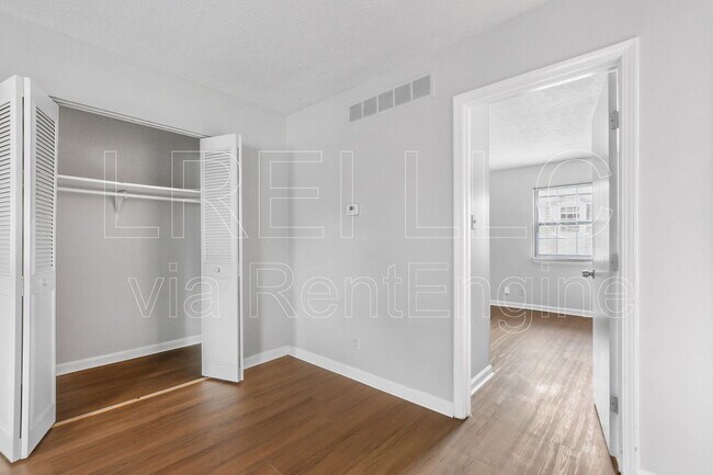 Building Photo - 4405 Landside Dr