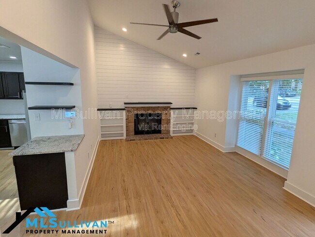 Building Photo - 500 W Woodcroft Pkwy