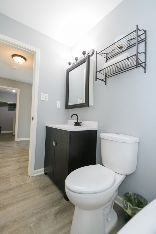 Building Photo - 5266-68 Plaza Ave