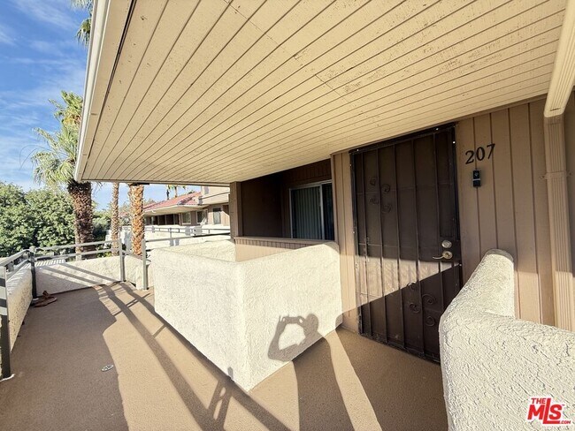 Building Photo - 2857 N Los Felices Rd