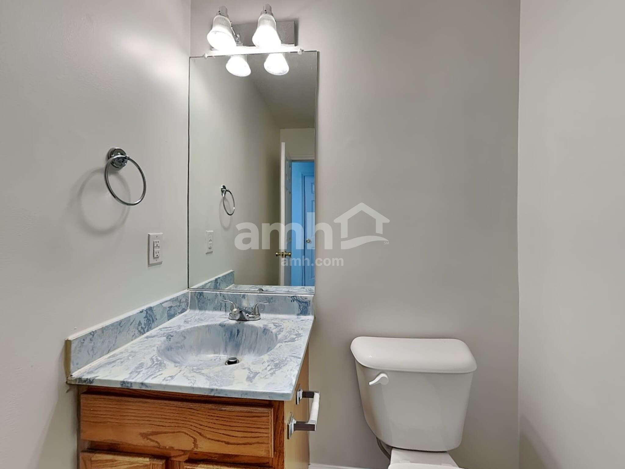 Building Photo - 272 Twin Creeks Rd