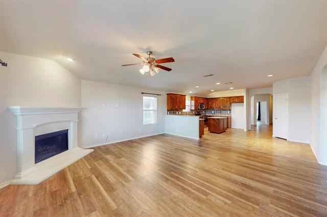 Building Photo - 3504 Hornbeam St