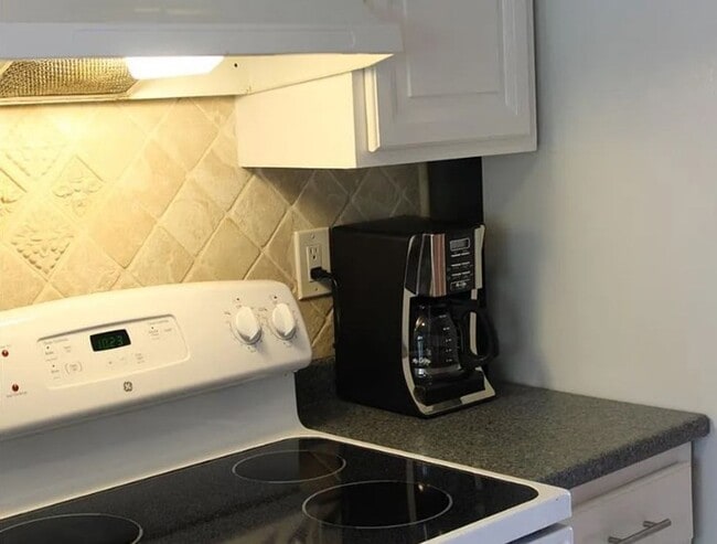 Building Photo - 15 Renwick St