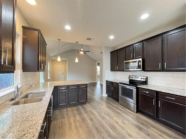 Building Photo - 710 Coconut Grove St