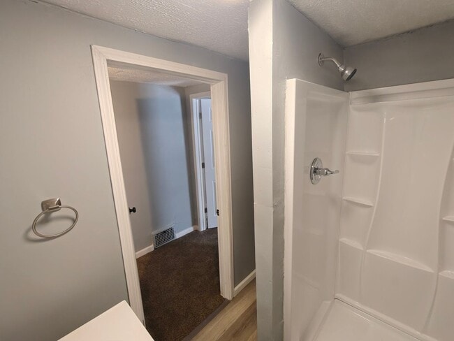 Building Photo - Newly Rehabbed 6-Bedroom, 3-Story Home with Off-Street Parking