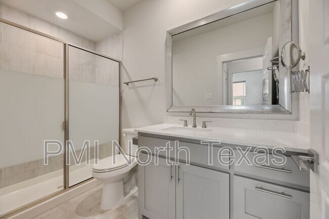 Building Photo - 770 Cavitt Ct