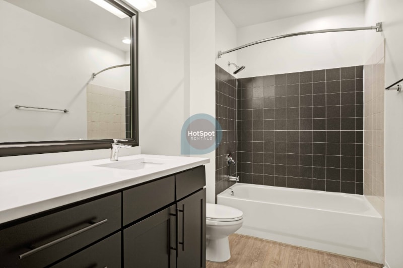 Building Photo - 1409 S State St