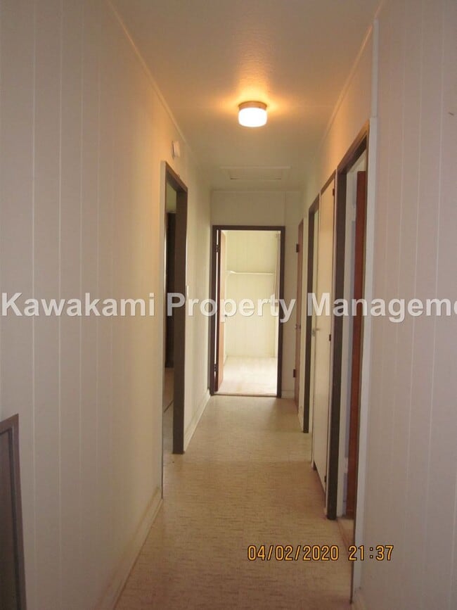 Building Photo - 5537 Haleola St