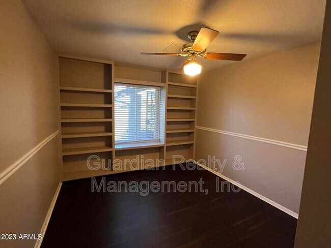 Building Photo - 8121 N 16th Dr