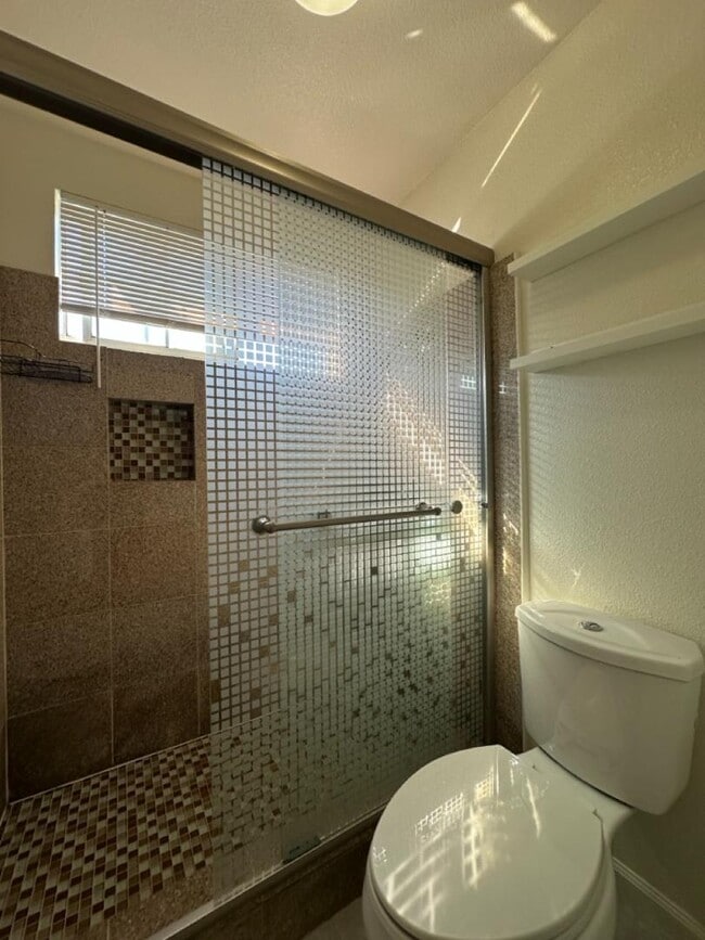 Building Photo - 39836 Potrero Dr