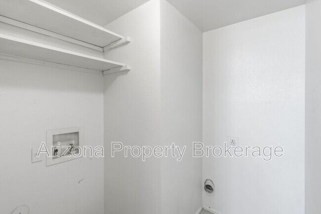 Building Photo - 1625 N Date