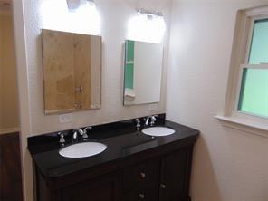 Building Photo - 10232 Pinecrest Dr