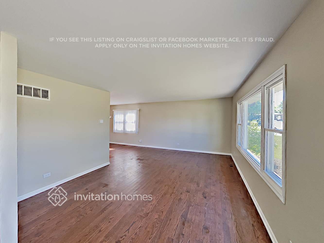 Building Photo - 8840 Hickory Dr