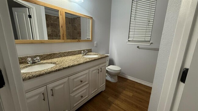 Building Photo - 400 West St