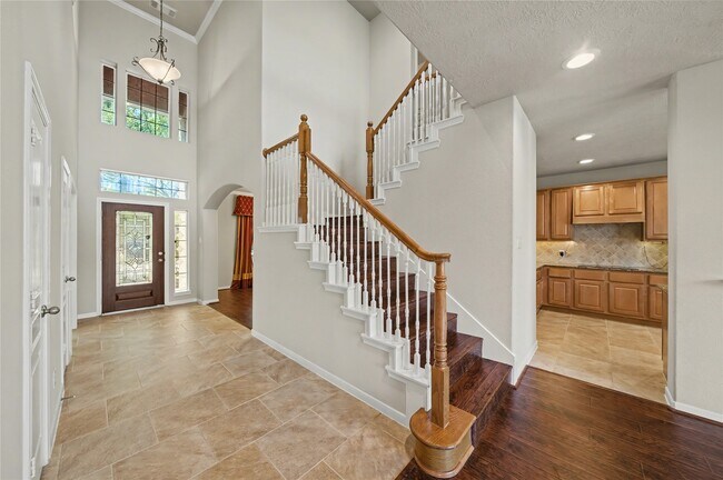 Building Photo - 17422 Memorial Blossom Dr