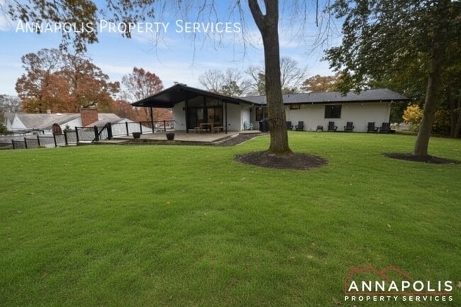 Building Photo - 364 Dun Robbin Dr