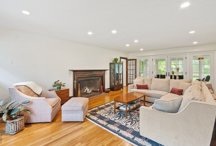 Building Photo - 229 Fairhaven Hill Rd