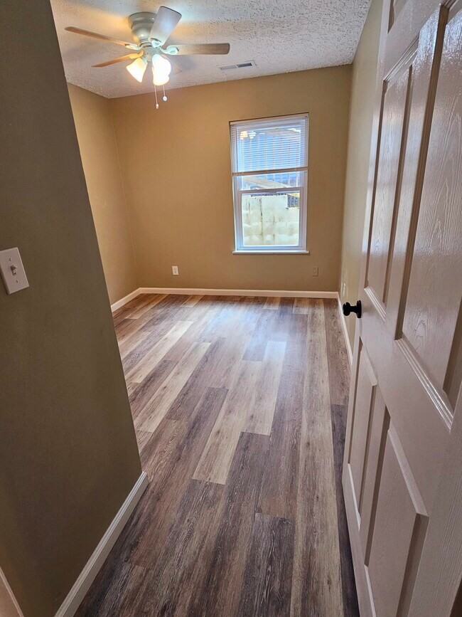 Building Photo - 110 Wakeman Ln