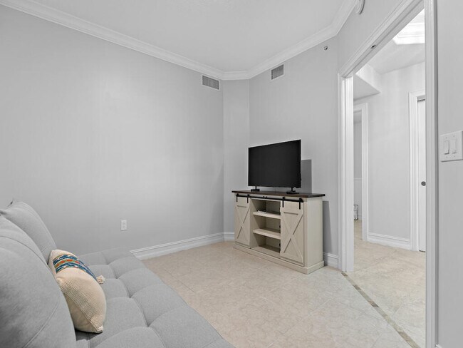 Building Photo - 4180 N Hwy A1A
